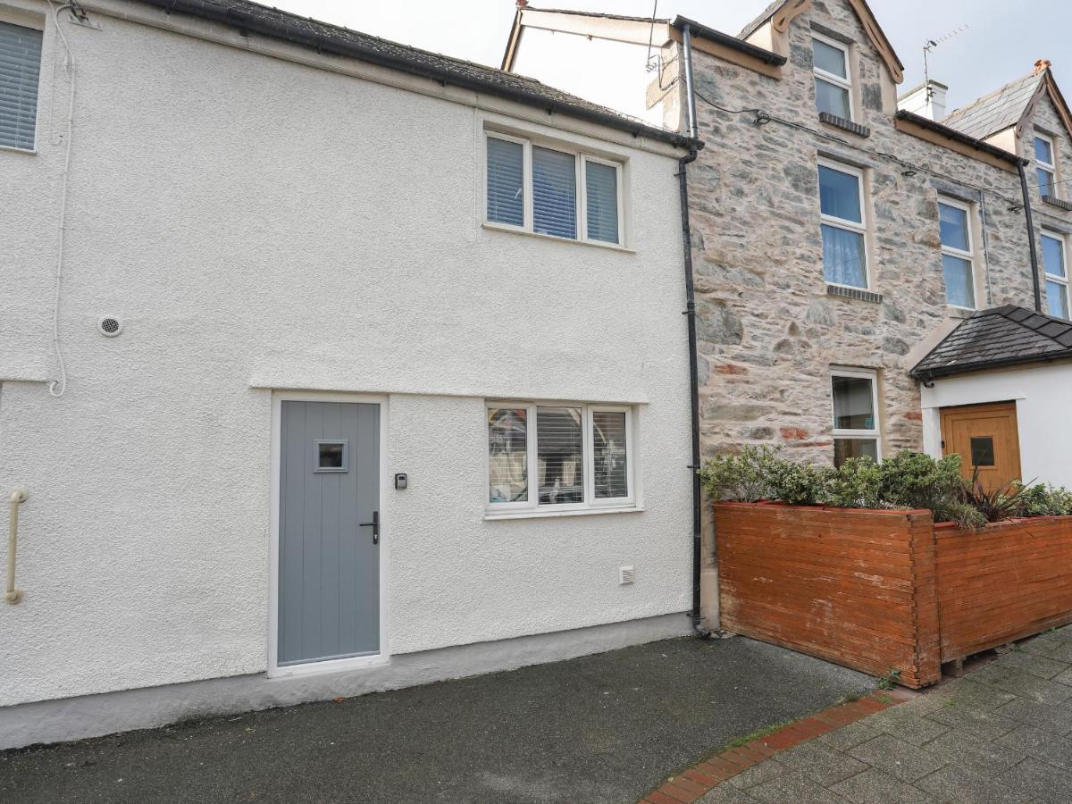 A Mor Apartment Llanfairpwllgwyngyll Exterior photo